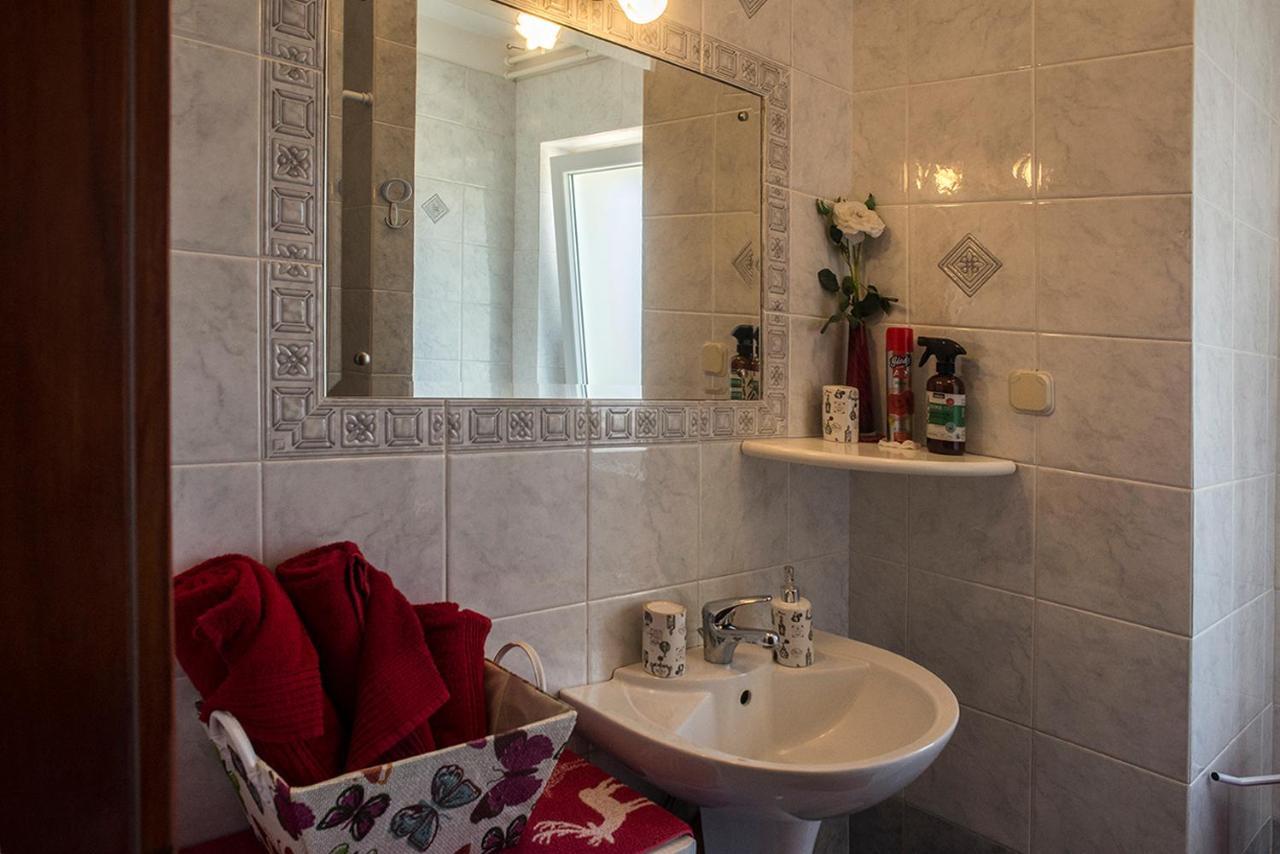 Apartma Lori *