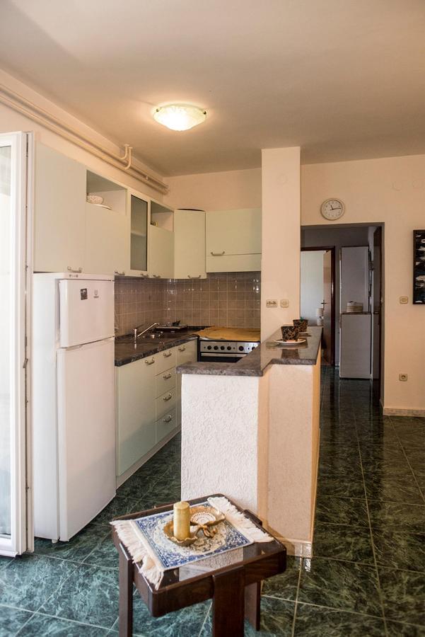 Apartma Lori *
