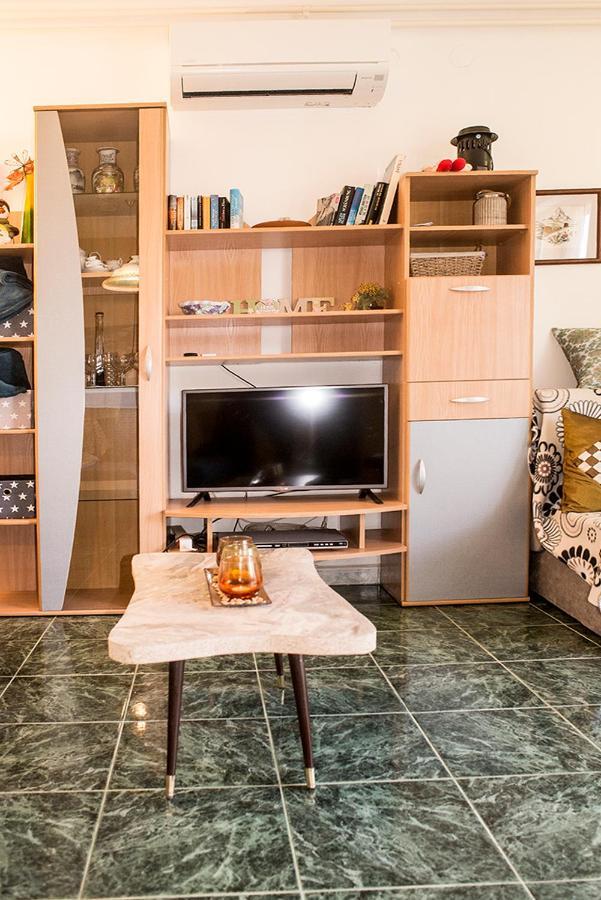 Apartma Lori *