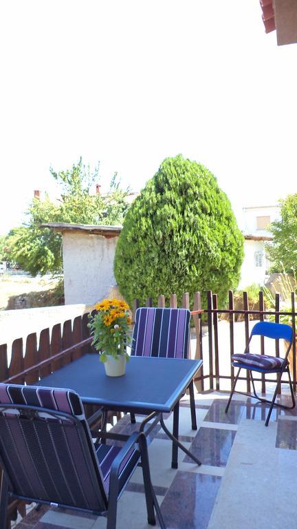 Apartma Lori *