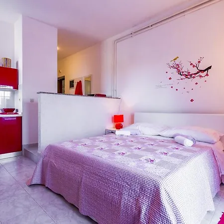 Apartment Lori Fažana Esterno foto