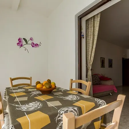 Apartment Lori Fažana Esterno foto