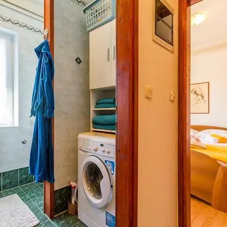 Apartment Lori Fažana Esterno foto