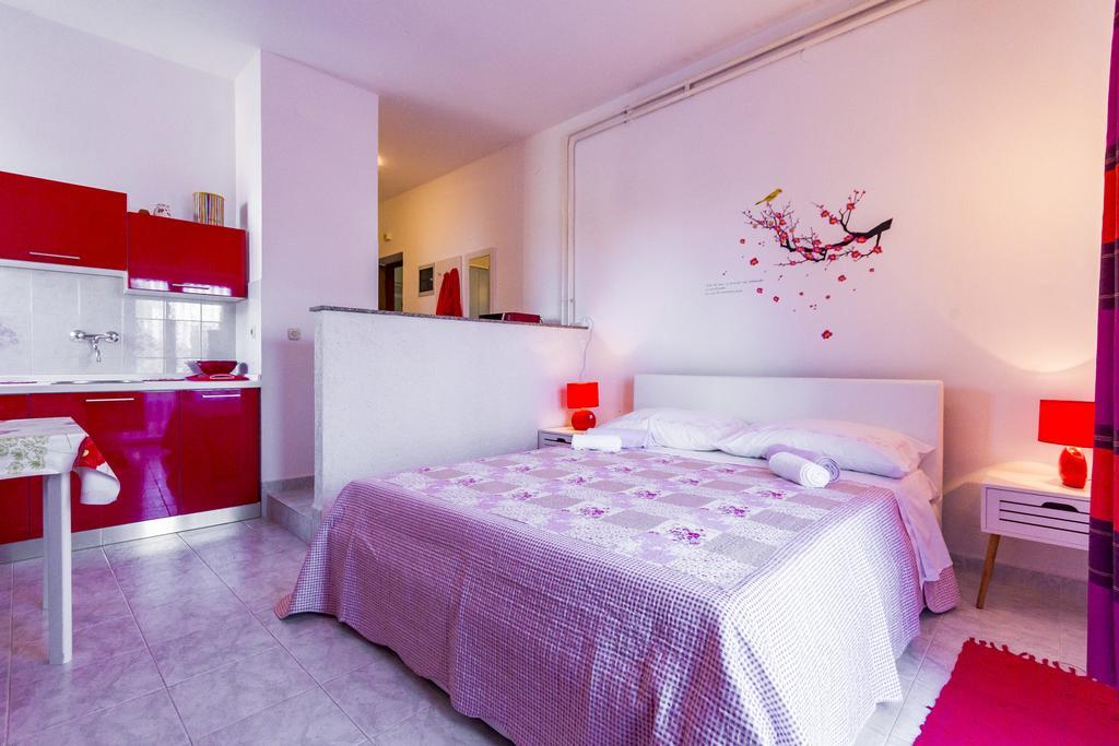 Lori Apartment